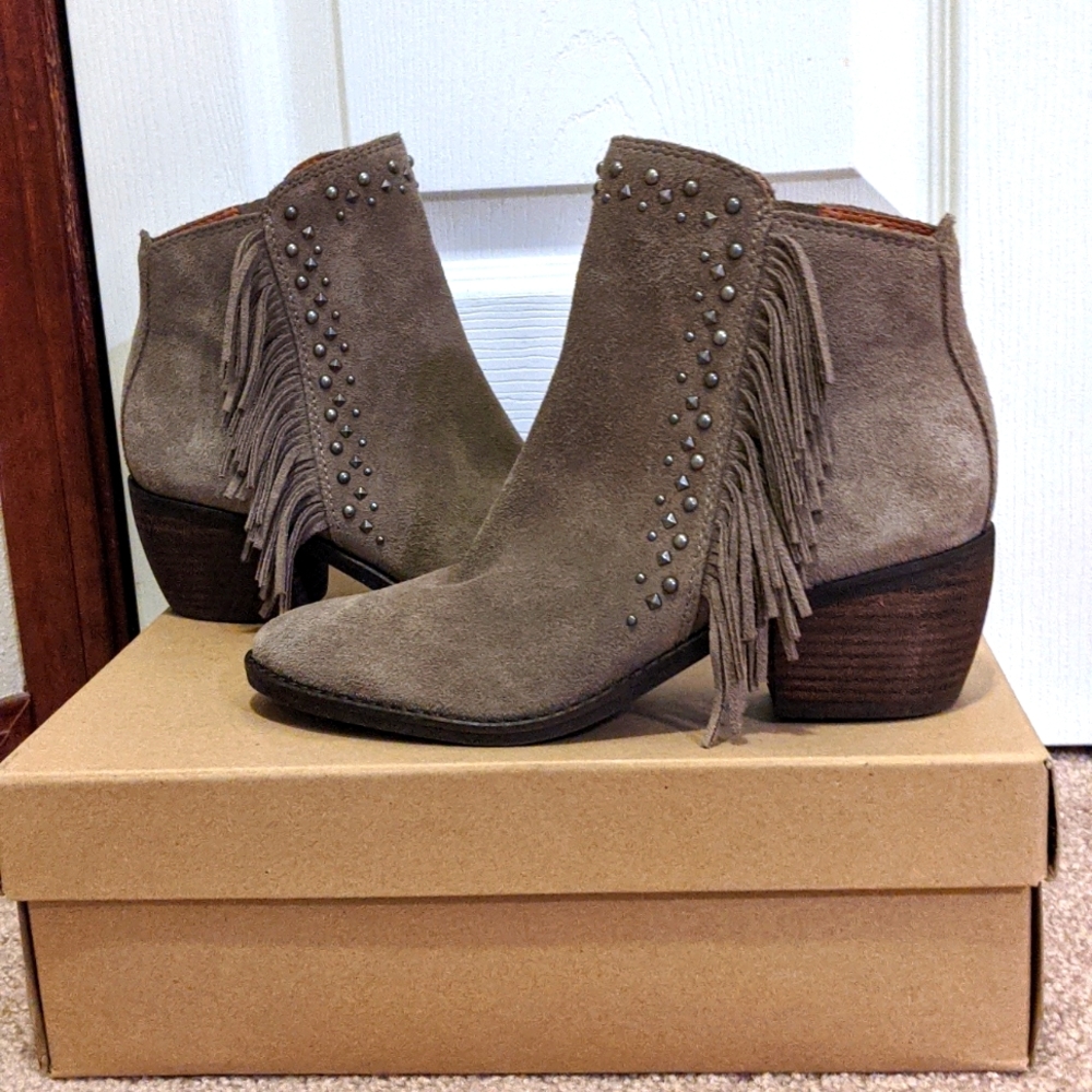 Lucky Brand suede bootie size 6.5 NIB
